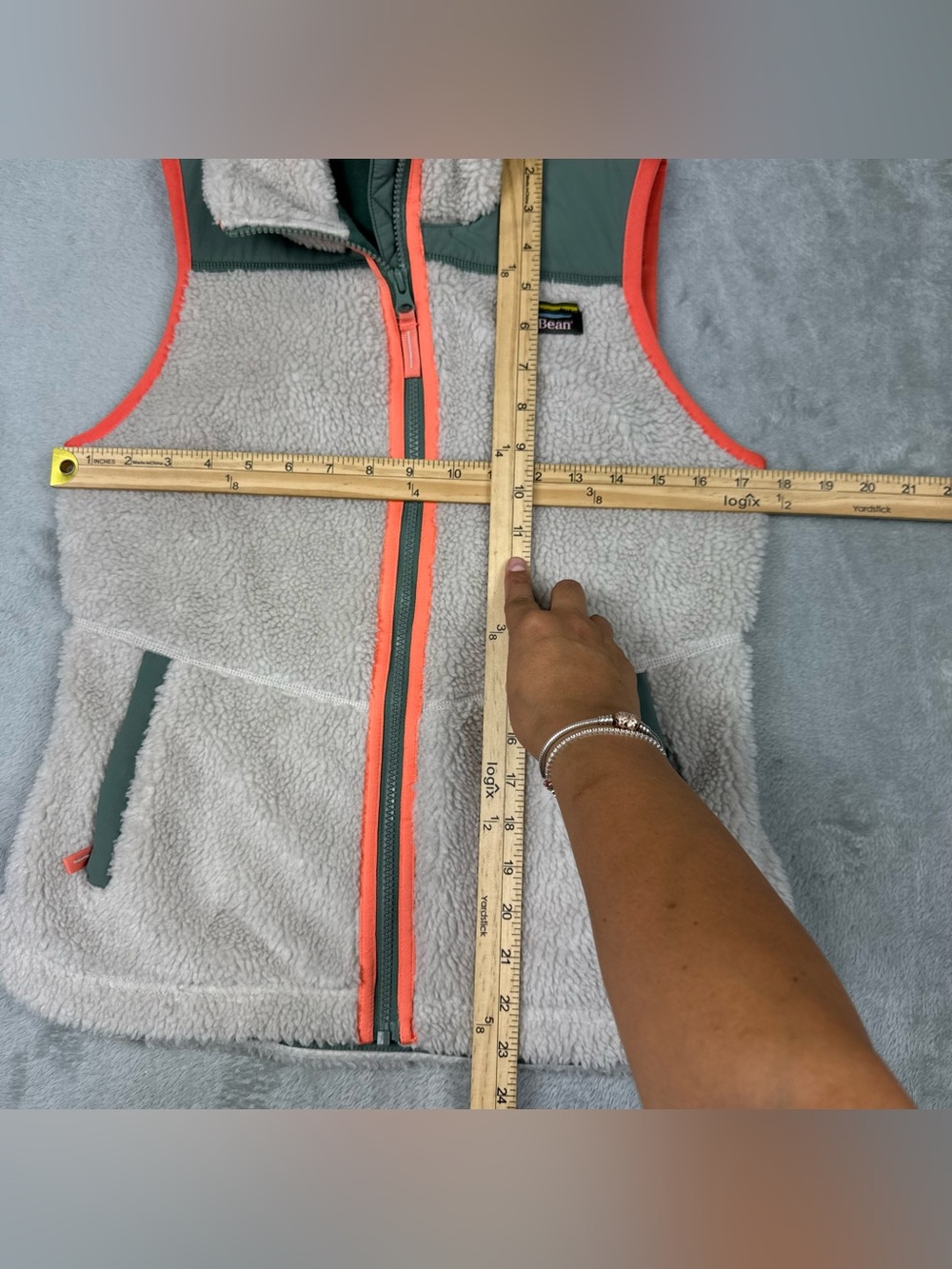 L.L.Bean Sz XS Fleece Vest Women Bean's Sherpa Zip Up Green Coral Trim Pockets - Picture 2 of 9